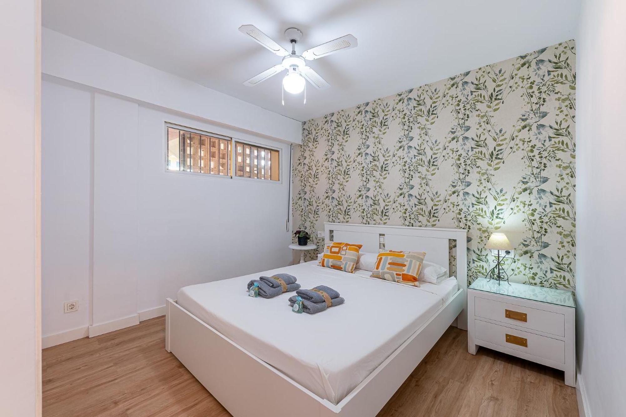 797 Holiday Rentals - Moderno Piso En Primera Linea De Playa Torremolinos Eksteriør billede