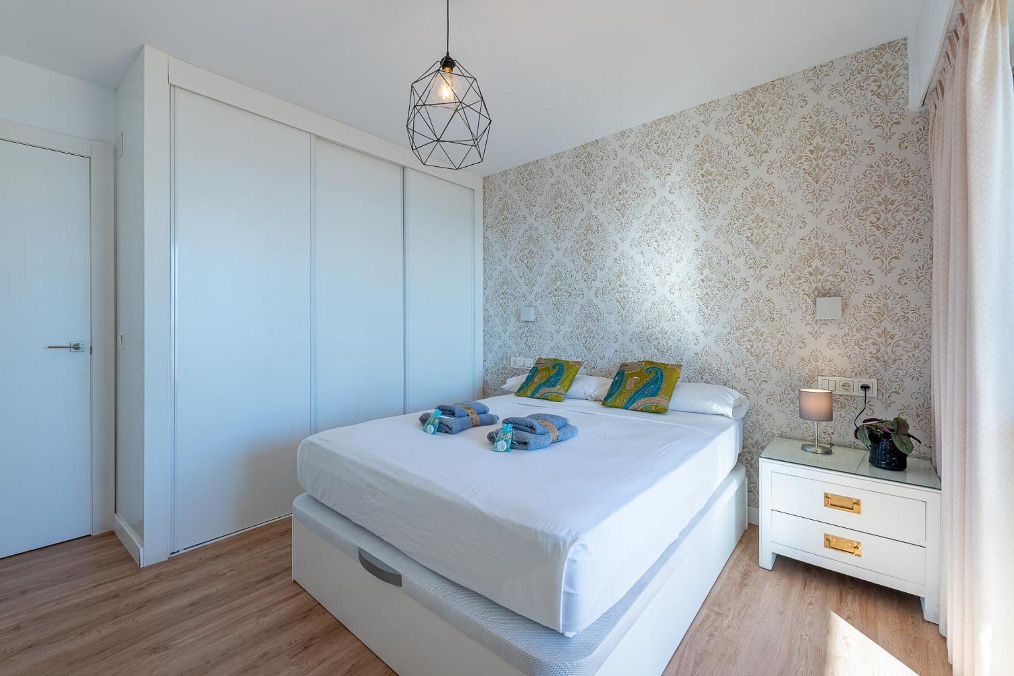 797 Holiday Rentals - Moderno Piso En Primera Linea De Playa Torremolinos Eksteriør billede